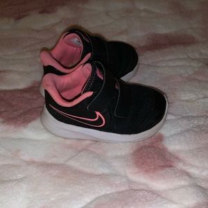 Size 4 infant Nike’s